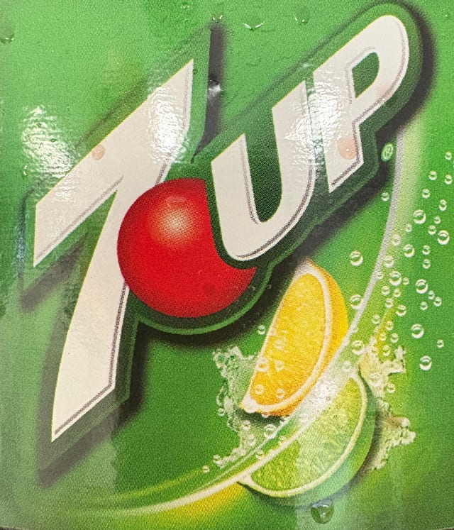 7UP.